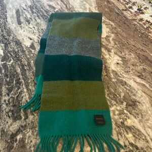 Express Multicolor Striped Scarf wool cashmere made in Scotland GUC